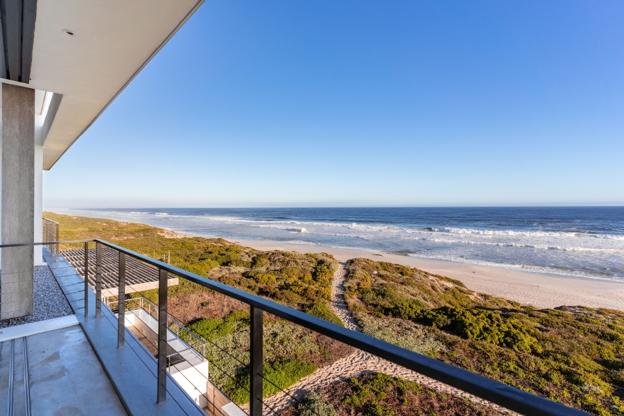 6 Bedroom Property for Sale in Yzerfontein Western Cape
